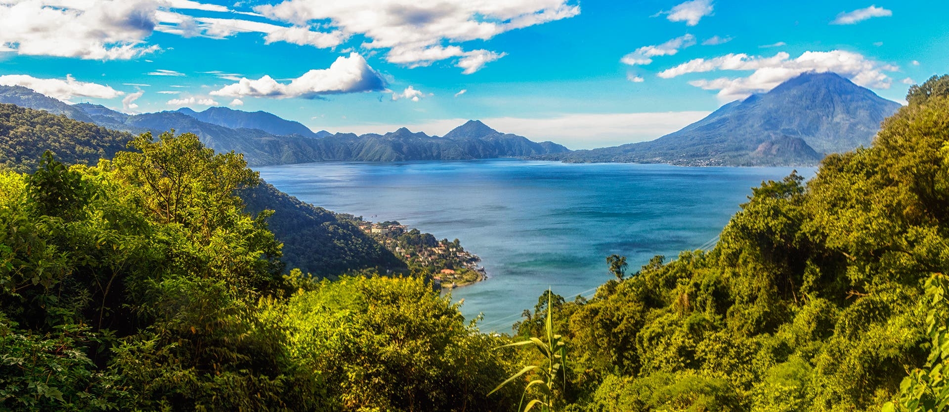 Antigua Guatemala y lago de Atitlán