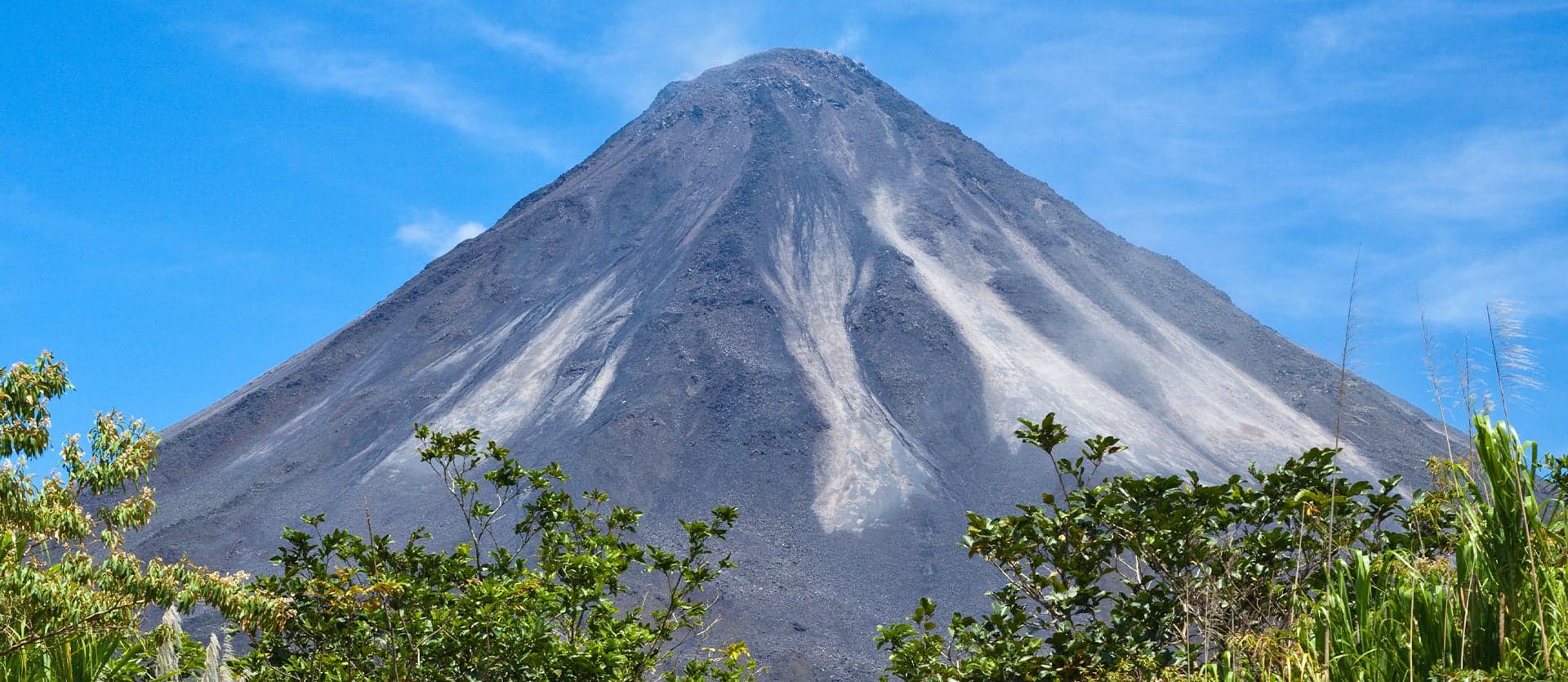 <span class="iconos separador"></span> Arenal Volcano <span class="iconos separador"></span>