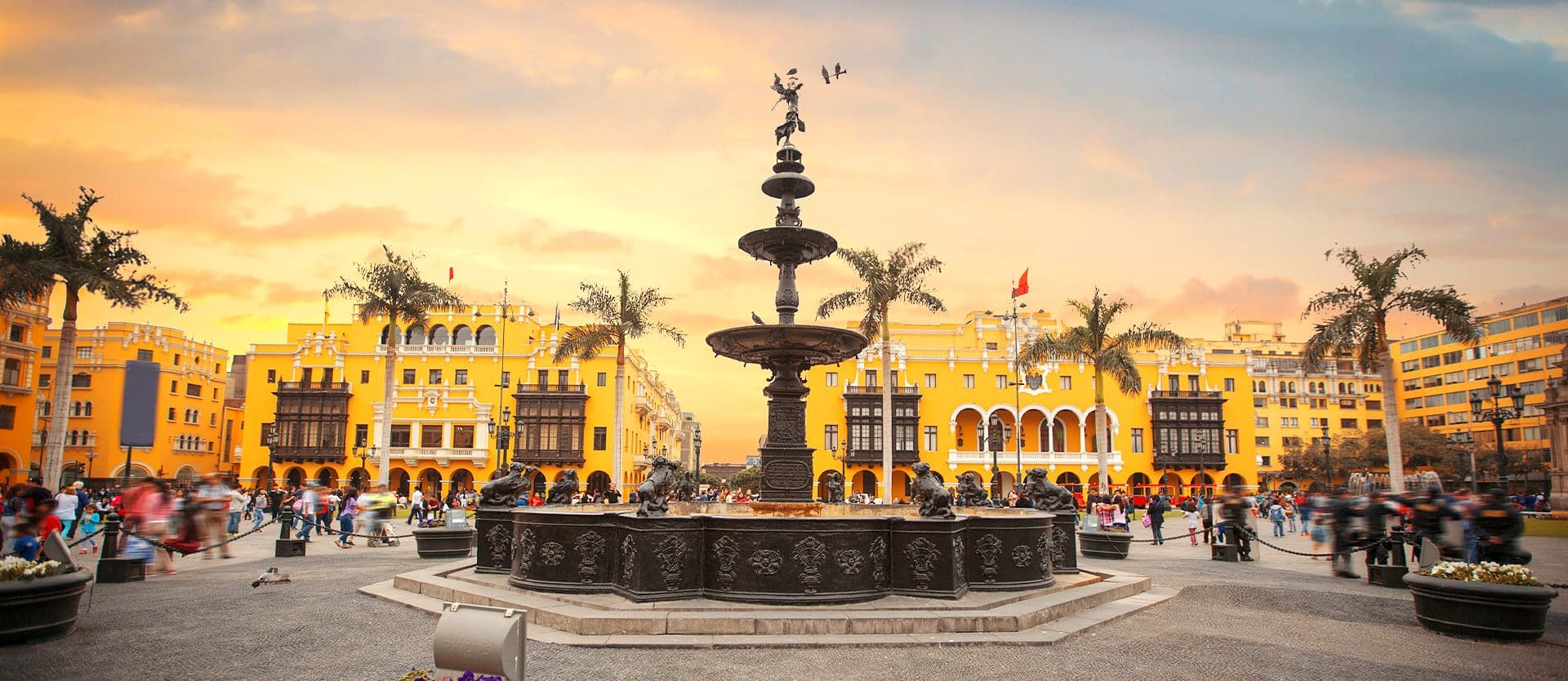 Plaza de Armas <span class="iconos separador"></span> Lima