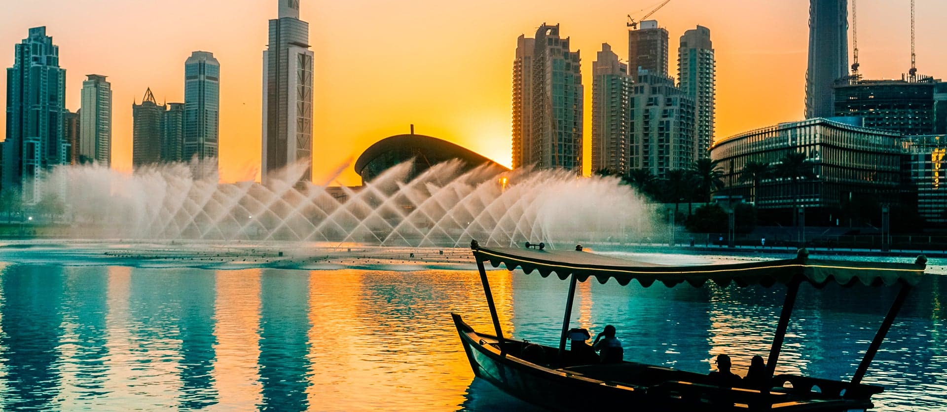 View of the singing fountains <span class="iconos separador"></span> Dubai