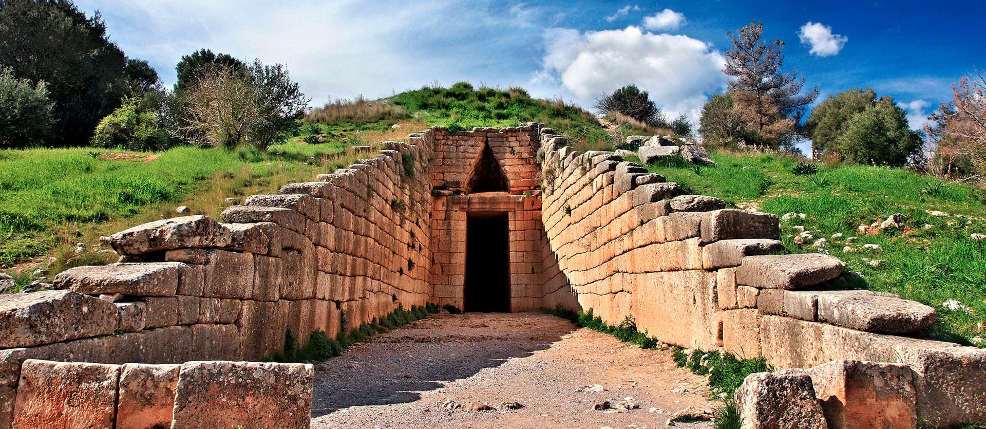 Tomb of Agamemnon <span class="iconos separador"></span> Mycenae