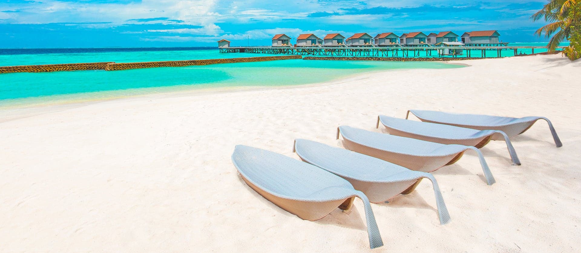 <span class="iconos separador"></span> Centara Ras Fushi Resort & Spa <span class="iconos separador"></span>