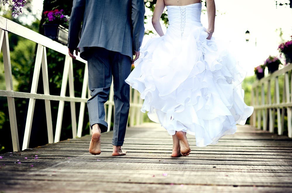 10 Wedding Traditions and Where They Came From
